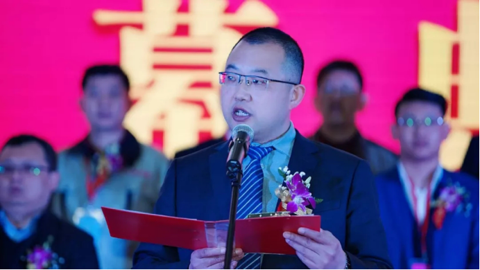 2019��һ��һ·���½�ůͨչ�[������ů�_Ļ�������u��705